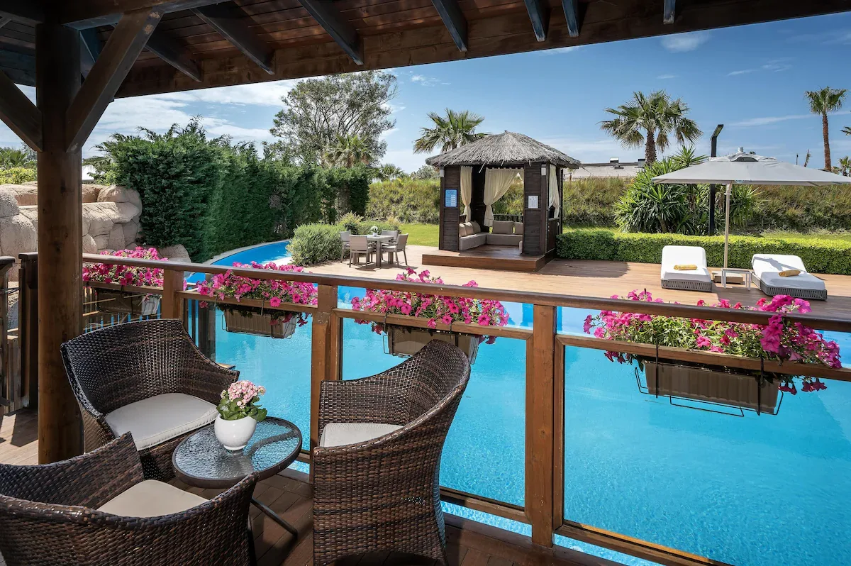 Kaya Palazzo Golf Resort pool